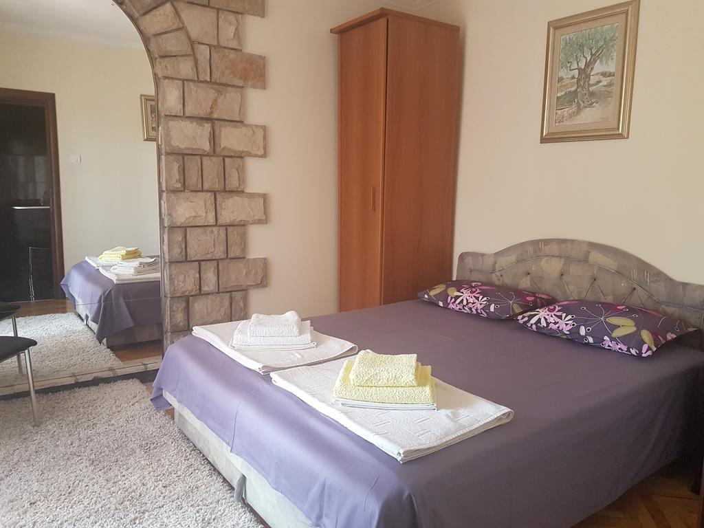 Apartments Grispolis Tivat Exterior photo
