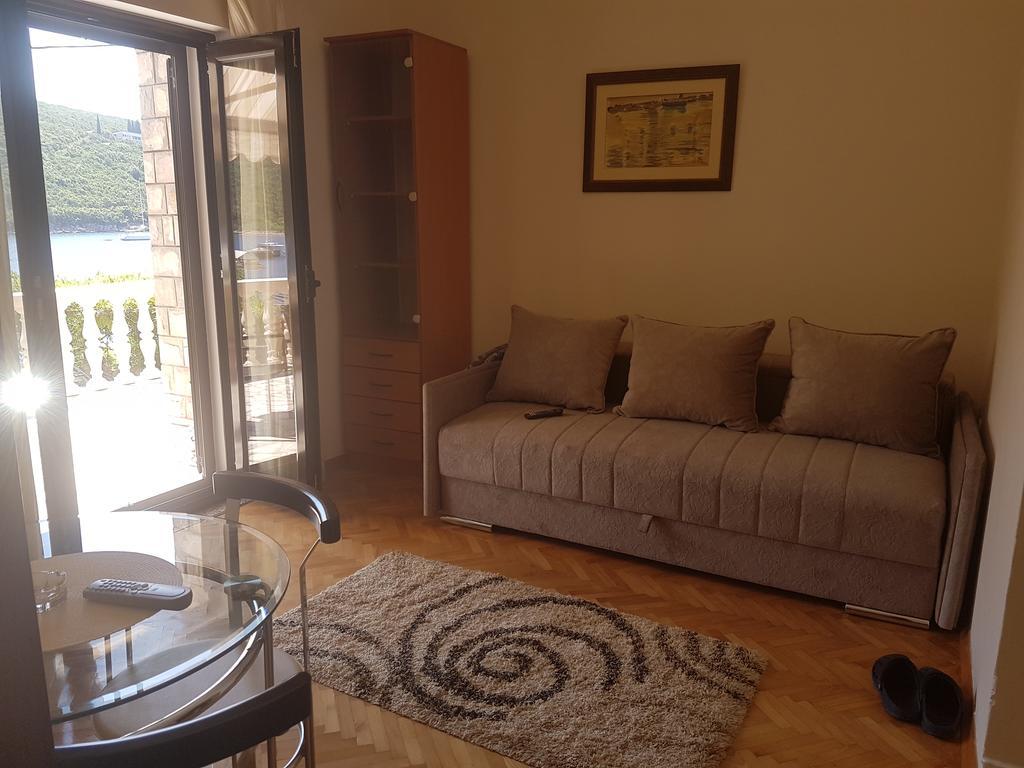 Apartments Grispolis Tivat Exterior photo